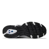 Championes New Balance modelo 530, color gris con detalles en blanco y negro.