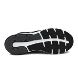 Championes de running Asics modelo Gel-Nagoya 5, color negro con detalles en gris y blanco, confeccionados en malla transpirable y suela con amortiguación.