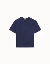 Remera de manga corta Autry confeccionada en algodón pesado, color azul marino con efecto lavado. Presenta cuello redondo y logo de la marca bordado tono sobre tono en el pecho.