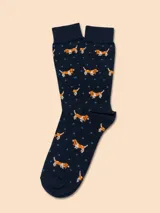 Medias de algodón color azul marino con estampado de perros beagle y pequeños puntos celestes.