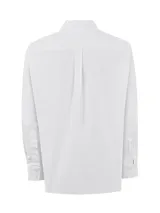 Camisa de manga larga de algodón color blanco, con cuello italiano, cierre frontal de botones y calce regular. Cuenta con la tecnología Travel 360° para mayor libertad de movimiento y acabado resistente a las arrugas.