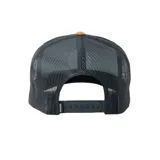 Gorro tipo trucker Rip Curl Routine Curve con visera curva de gamuza marrón, panel frontal negro y malla trasera negra. Cuenta con un parche circular bordado con el logo de la marca en el centro.