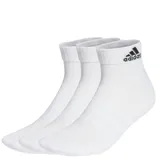 Pack de tres pares de medias cortas Adidas color blanco, con logo de la marca bordado en negro en la parte superior.