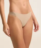 Kit de dos bombachas tanga estilo bikini confeccionadas en microfibra con corte láser, una en color negro y otra en color beige.