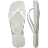 Ojotas Havaianas Slim Square color rosa con tiras finas metalizadas.