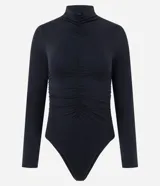 Body de manga larga con cuello alto y detalle de fruncido central en el frente. Confeccionado en tejido seamless ajustado al cuerpo.
