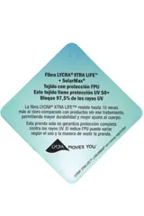 Malla entera negra con escote halter, aberturas en el abdomen y espalda descubierta.