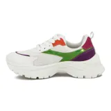 Championes casuales de mujer marca Vizzano, color blanco con detalles multicolor en verde, naranja y violeta. Presentan diseño chunky con suela gruesa texturizada y cordones blancos.