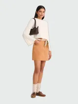 Cartera de hombro pequeña Longchamp Le Pliage Xtra, de diseño estructurado en color marrón oscuro, con asas de hombro y cierre superior.