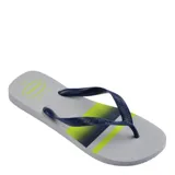 Ojotas Havaianas Top Basic con base azul marino y estampado de rayas horizontales blancas y celestes.