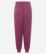 Pantalón deportivo tipo jogger de la marca Get Over, confeccionado en una mezcla de poliéster, modal y elastano. Presenta cintura elástica con cordón de ajuste, bolsillos delanteros amplios y puños elásticos en los tobillos.