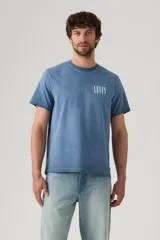 Remera azul de algodón con logo de Levi's estampado en el pecho.