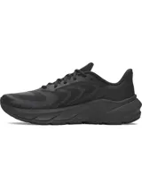 Championes de running Under Armour modelo Turbulence 3, color negro. Presentan una parte superior de malla de doble capa transpirable y una mediasuela con tecnología Charged+ para una amortiguación reactiva y suave. Incluyen suela de goma para mayor tracción y durabilidad.