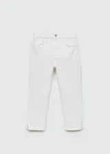 Jeans de tiro medio con diseño capri, confeccionados en tejido de algodón estilo tejano. Presentan cierre de cremallera y botón, trabillas para cinturón, cinco bolsillos y bajo con aberturas laterales.