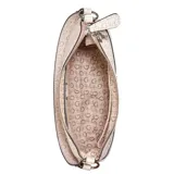 Cartera Guess modelo Granby de silueta estructurada, color rosa con estampado monograma de la marca. Cuenta con cierre superior, herrajes plateados, correa ajustable para llevar al hombro o cruzada y bolsillo frontal.