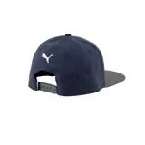 Gorra Puma unisex azul marino con visera gris y logo Puma bordado en blanco.