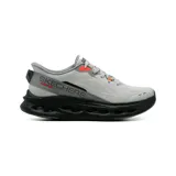 Championes deportivos Skechers Slip-Ins Max Cushioning Glide Step, color gris con entresuela gruesa negra y detalles en rojo. Cuenta con parte superior de malla técnica y tecnología sin cordones Hands Free.