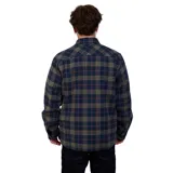 Camisa overshirt de franela con interior de chiporro, diseño a cuadros en tonos azul y verde, con cierre frontal de botones, bolsillos laterales y bolsillos frontales con solapa.