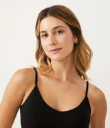 Soutien blanco de poliamida y elastano, con relleno removible y sin costuras.