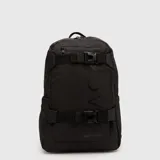 Mochila urbana de diseño técnico en color negro, con compartimento principal con cierre, correas de ajuste frontal con hebillas y bolsillo superior con cierre. Incluye compartimento interno para laptop de hasta 16 pulgadas.