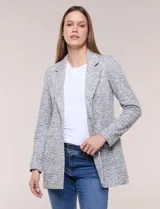 Blazer de tejido de punto jaspeado, de corte clásico y informal con largo medio, solapa de muesca tradicional, cierre frontal de doble botón y bolsillos funcionales.