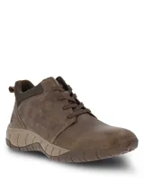 Bota de cuero marrón con cordones, diseño de caña baja y suela de goma con relieve.
