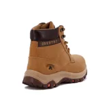 Bota acordonada color camel con suela marrón y detalles en naranja.