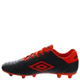 Championes de fútbol Umbro modelo Touch FG, color blanco total. Presentan un diseño clásico con costuras reforzadas en la puntera para mayor control del balón, el logo de la marca en relieve en el lateral y suela con tacos diseñados para césped natural.