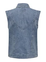 Chaleco largo de denim azul con cuello camisero, cierre frontal de botones metálicos, bolsillos frontales aplicados y costuras pespunteadas visibles.