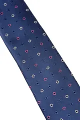 Corbatín color salmón de 5 cm de ancho.