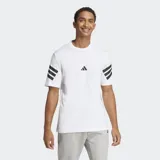Remera Adidas de algodón con cuello redondo y mangas cortas. Presenta el logo de las 3 Barras centrado en el pecho y las icónicas 3 Rayas de la marca en ángulo sobre ambas mangas.
