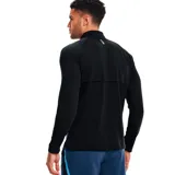 Remera deportiva Under Armour para hombre, de manga larga y cuello alto con cierre de media cremallera.