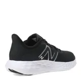 Championes New Balance Running Course 411 V3, color negro con logo plateado, ideales para running.