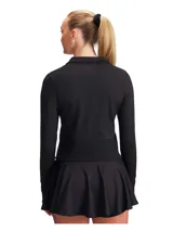 Campera deportiva de alto rendimiento con cierre frontal completo, cuello alto y mangas largas con orificios para pulgares. Confeccionada en tejido elástico y transpirable de secado rápido, cuenta con bolsillos laterales y paneles acanalados estratégicos.