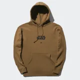 Canguro marrón con capucha y bolsillo tipo canguro. Estampado frontal con el logo de Star Wars en negro.