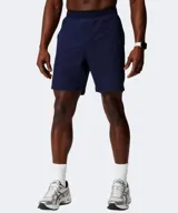 Short deportivo Fabletics modelo The Fundamental II, color azul marino, con cintura elástica y diseño de alto rendimiento para entrenamiento.