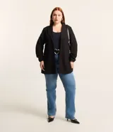 Blazer marrón de crepé de viscosa, corte alargado, sin cierre y mangas fruncidas.