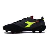 Championes de fútbol Diadora Brasil Elite Veloce Ita Lpx, color negro con detalles en amarillo flúor.