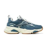 Championes deportivos Reebok Charge Run, con diseño de paneles en gamuza y malla color azul, entresuela robusta en tono crema y suela de goma color caramelo.