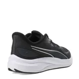 Championes de running Puma Skyrocket Lite 2, color negro con entresuela blanca. Presentan capellada de malla textil transpirable, cierre con cordones y suela de goma para tracción urbana. Incorporan tecnología PUMALITE para amortiguación reactiva y plantilla SOFTFOAM+ para mayor confort.