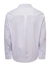 Camisa de manga larga RKF con estampado de cuadrícula fina en tonos azules sobre fondo blanco. Presenta cuello italiano, cierre frontal con botones y un bolsillo en el pecho con el logo de la marca bordado.