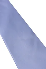 Corbata lisa color dorado.