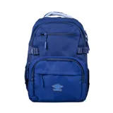 Mochila Umbro color azul marino con múltiples bolsillos con cierre, correas laterales ajustables y logo de la marca en la parte frontal.