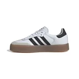 Zapatillas Adidas Samba con plataforma, color blanco con detalles en negro y suela color caramelo.