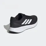 Championes de running Adidas Runfalcon 5, color negro con las icónicas tres tiras laterales en blanco y mediasuela blanca con tecnología Cloudfoam. Presentan una parte superior de malla transpirable y suela Adiwear resistente al desgaste.