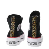 Championes Converse Chuck Taylor All Star Lift Hi, de caña alta, color negro con plataforma blanca y detalles en rojo.