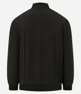 Campera bomber azul con cuello alto, cierre frontal con cremallera, bolsillos laterales y puños y cintura elastizados.