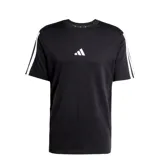 Remera Adidas Essentials 3 de corte clásico y ajuste regular, confeccionada en tejido jersey de algodón. Presenta cuello redondo acanalado, hombros ligeramente caídos, las icónicas tres tiras aplicadas en los hombros y el logo de las tres barras bordado en el centro del pecho.