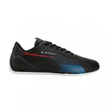 Championes Puma modelo BMW Motorsport Neo Cat 2.0, de diseño aerodinámico en color negro con detalles gráficos en rojo y azul. Presenta cierre de cordones y suela blanca de perfil bajo.