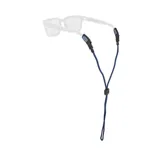 Sujeta lentes azul con topes de goma negros y logo de la marca en los extremos.